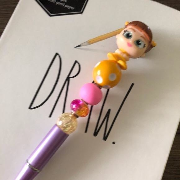 Disney Doorables: Toy Story: Gabby Gabby handmade beaded pen - Picture 1 of 3